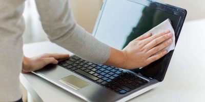 come pulire lo schermo del pc 2